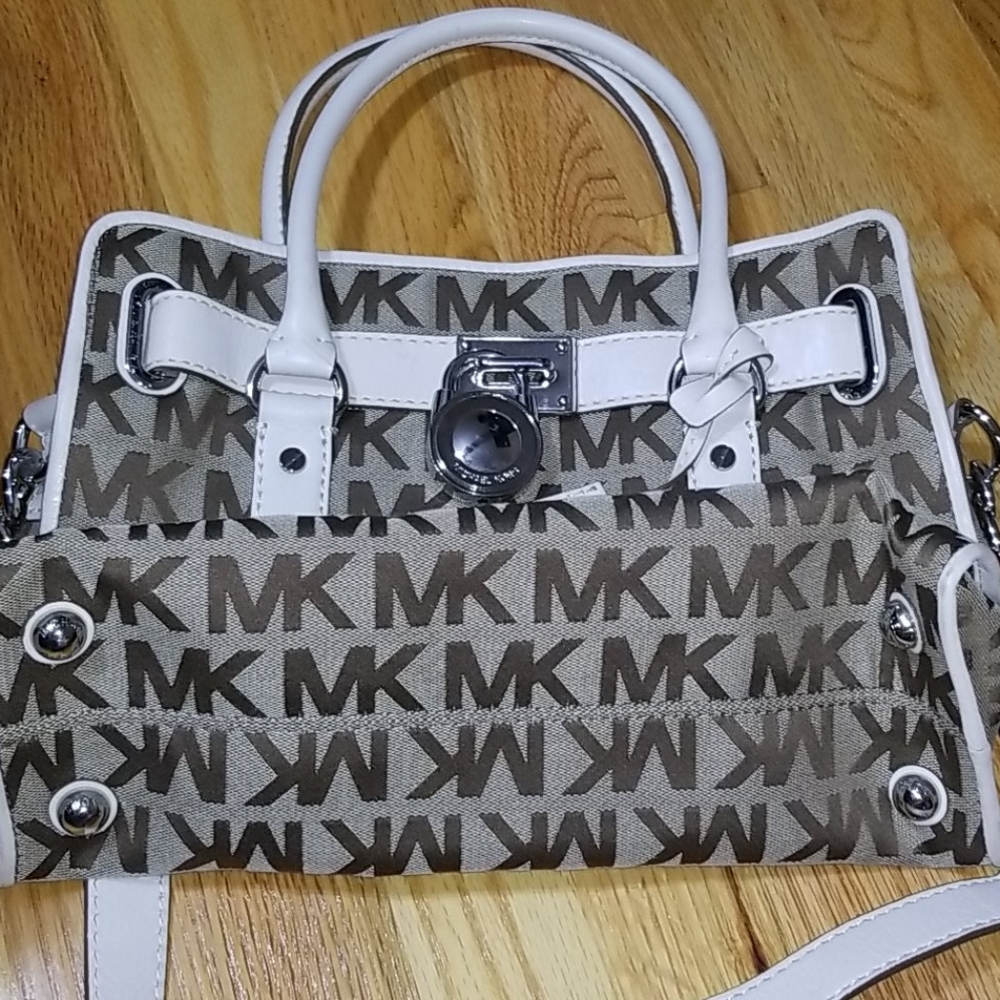 MK hand bag almost brand new